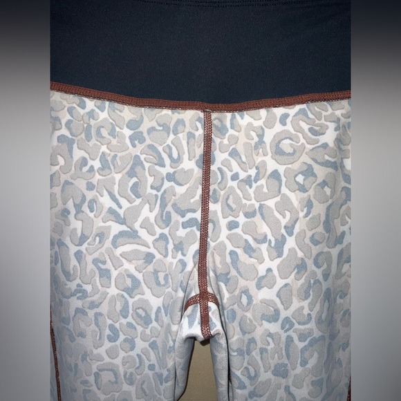 Lilly Pulitzer Chocolate X Onyx My Favorite Spot Weekenders, Medium, NWOT - Picture 5 of 6